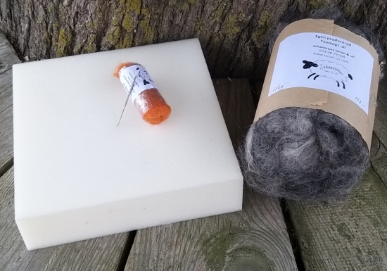 DIY kit 2 grytlappar med orange dekor